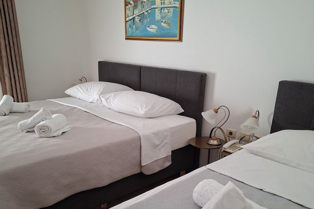 Basic Triple Room