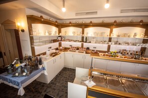 Petit déjeuner buffet compris tous les jours