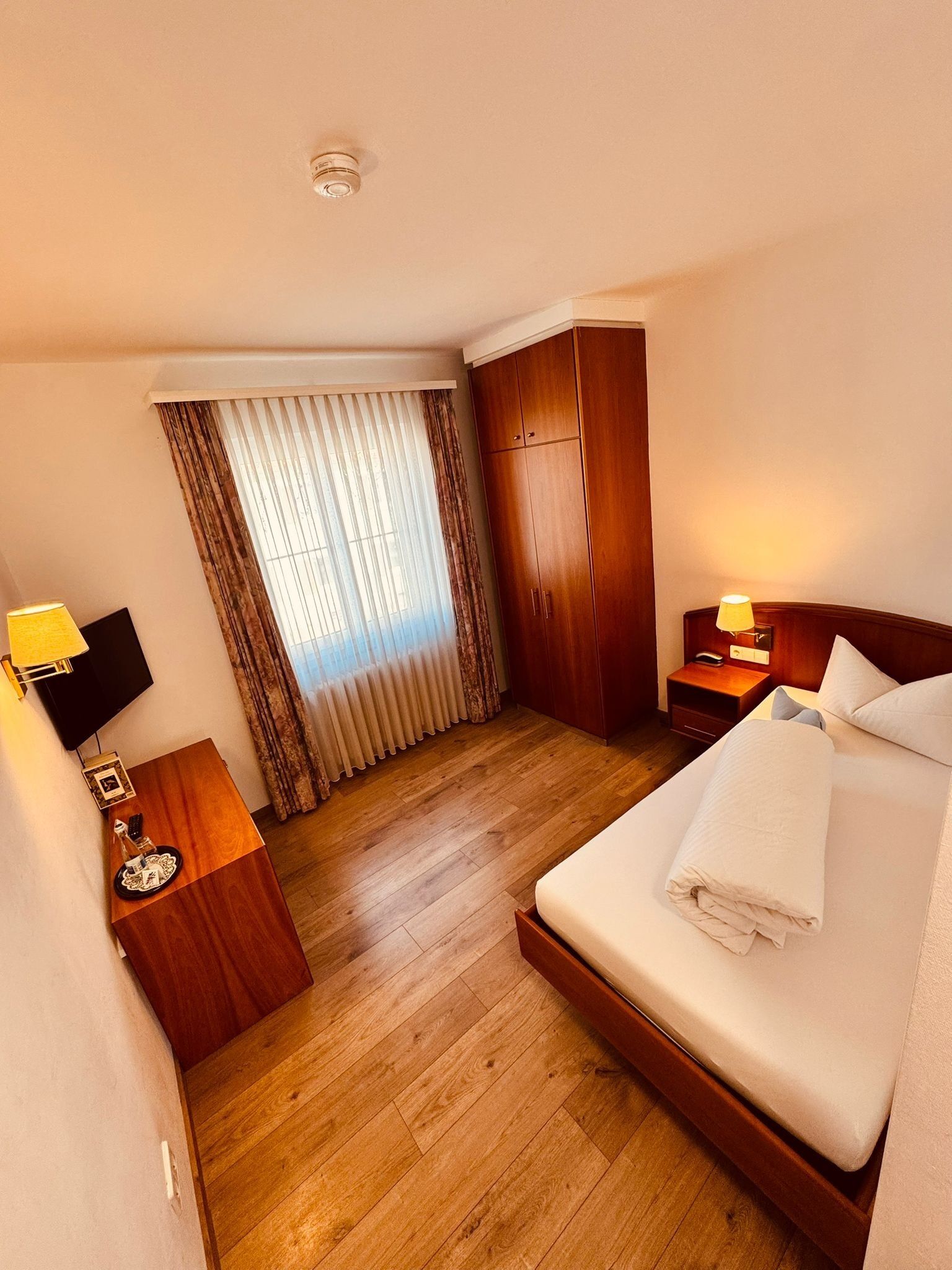 標準單人房 | 免費無線上網、床單