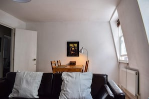 Apartment (1 Bedroom) | Living room