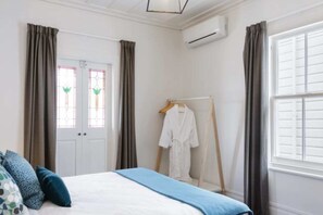อพาร์ทเมนท์ (3 Bedrooms) | 3 ห้องนอน, พื้นที่ทำงานแบบใช้แล็ปท็อป, เตารีด/โต๊ะรีดผ้า, Wi-Fi ฟรี