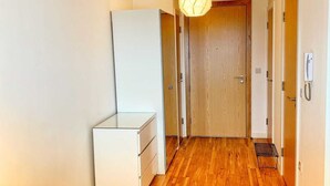 Unclassified image, 4 of 10, button - Modern Studio Apartment in Media City (Salford)