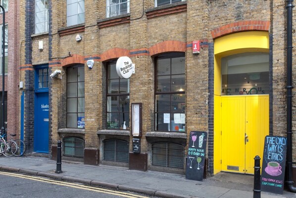 Apartment (1 Bedroom) | Exterior - 1 Bedroom Flat near Hoxton & Shoreditch (London)