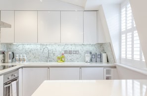 Apartment (2 Bedrooms) | Private kitchen