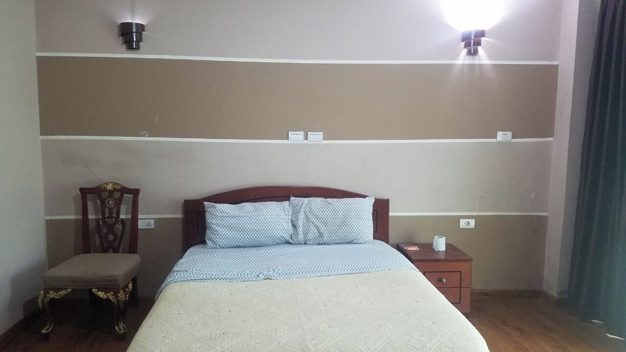 In-room safe, free WiFi
