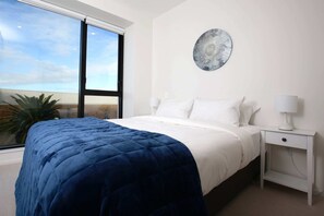 Apartamento (2 Bedrooms) | 2 quartos, espaço de trabalho para notebook