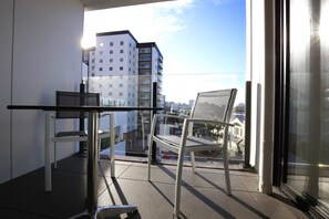 Apartamento (2 Bedrooms) | Sacada