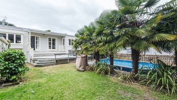 House (3 Bedrooms) | Property grounds