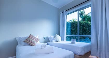 Sunny, Character 2 Bedroom Home - Mission Bay