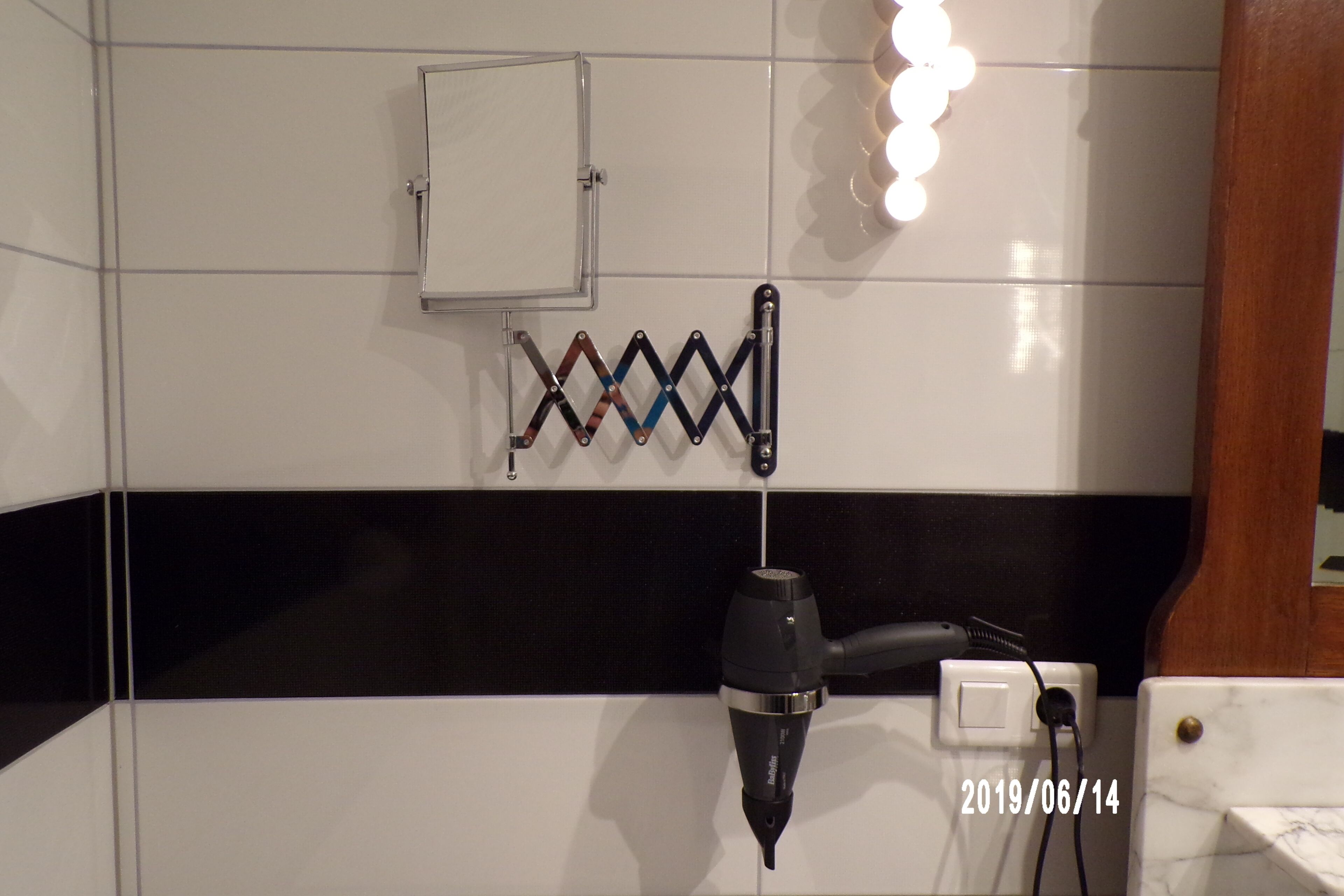 NOUVEAU DUPLEX, 4 chbr, CHALEUREUX, AUTHENTIQUE, plein centre village vigneron