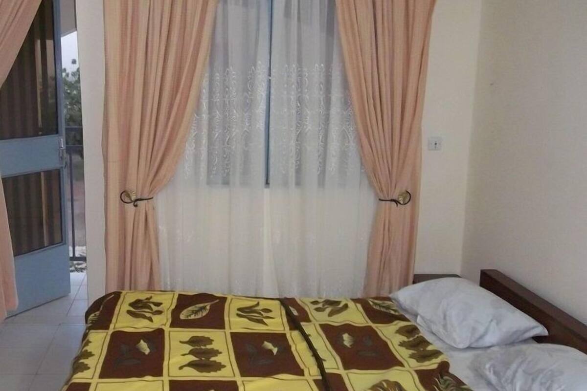 deluxe double room | desk, blackout curtains, free wifi, bed sheets