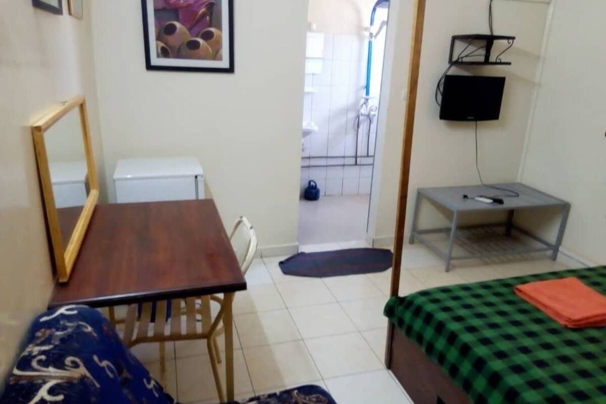 deluxe room | desk, blackout curtains, free wifi, bed sheets