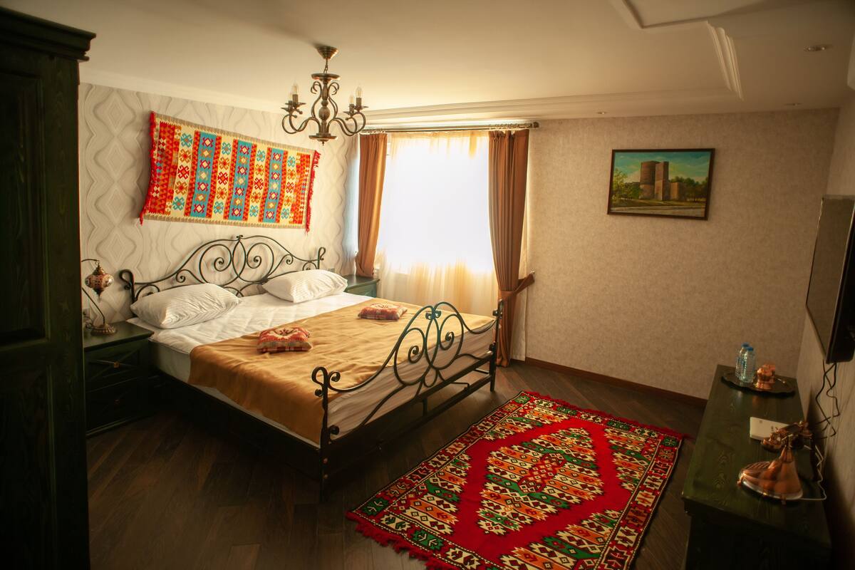 Standard Double Room, 1 Bedroom | Premium bedding, in-room safe, soundproofing, iron/ironing board