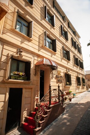 Interior detail - D&J Old City Hotel (Baku)