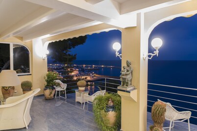 La Estrella del Mediterráneo - Adutls Only