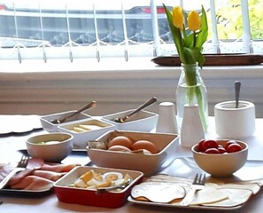 Breakfast buffet - Lycia Rooms + (Inverness)