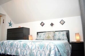 1 bedroom, in-room safe, individually decorated, individually furnished - Lycia Rooms + (Inverness)