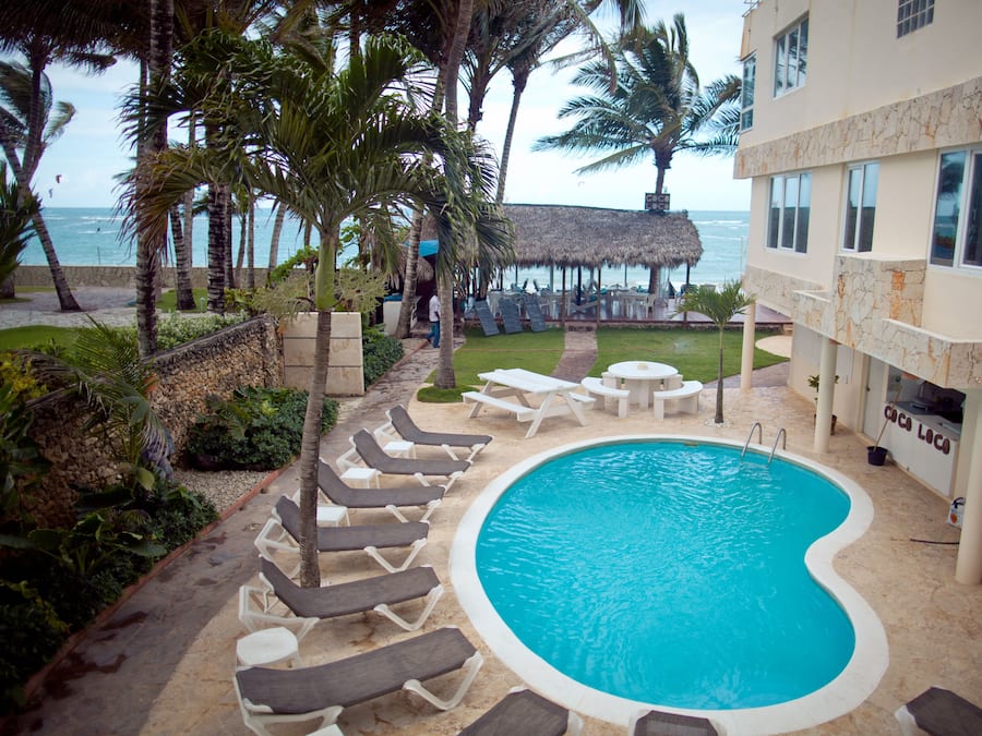 Outdoor pool, sun loungers