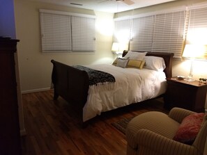 4 bedrooms, desk, iron/ironing board, free WiFi