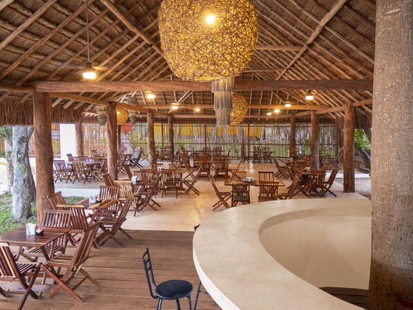 Tägliches inbegriffenes kontinentales Frühstück