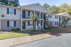 Exterior - Close to Campus – Unbeatable Location (Oxford)