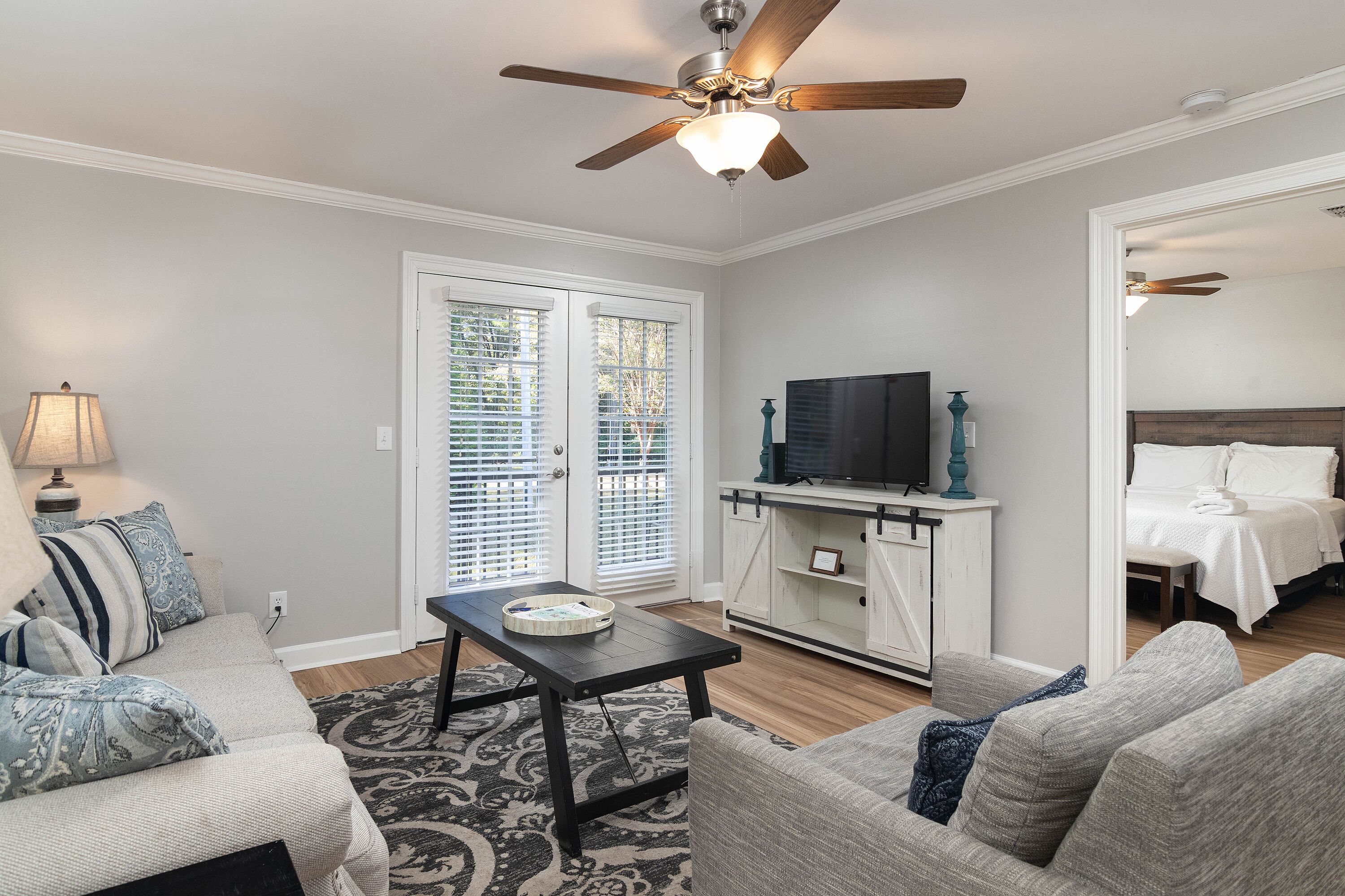 Iron/ironing board, free WiFi, bed sheets