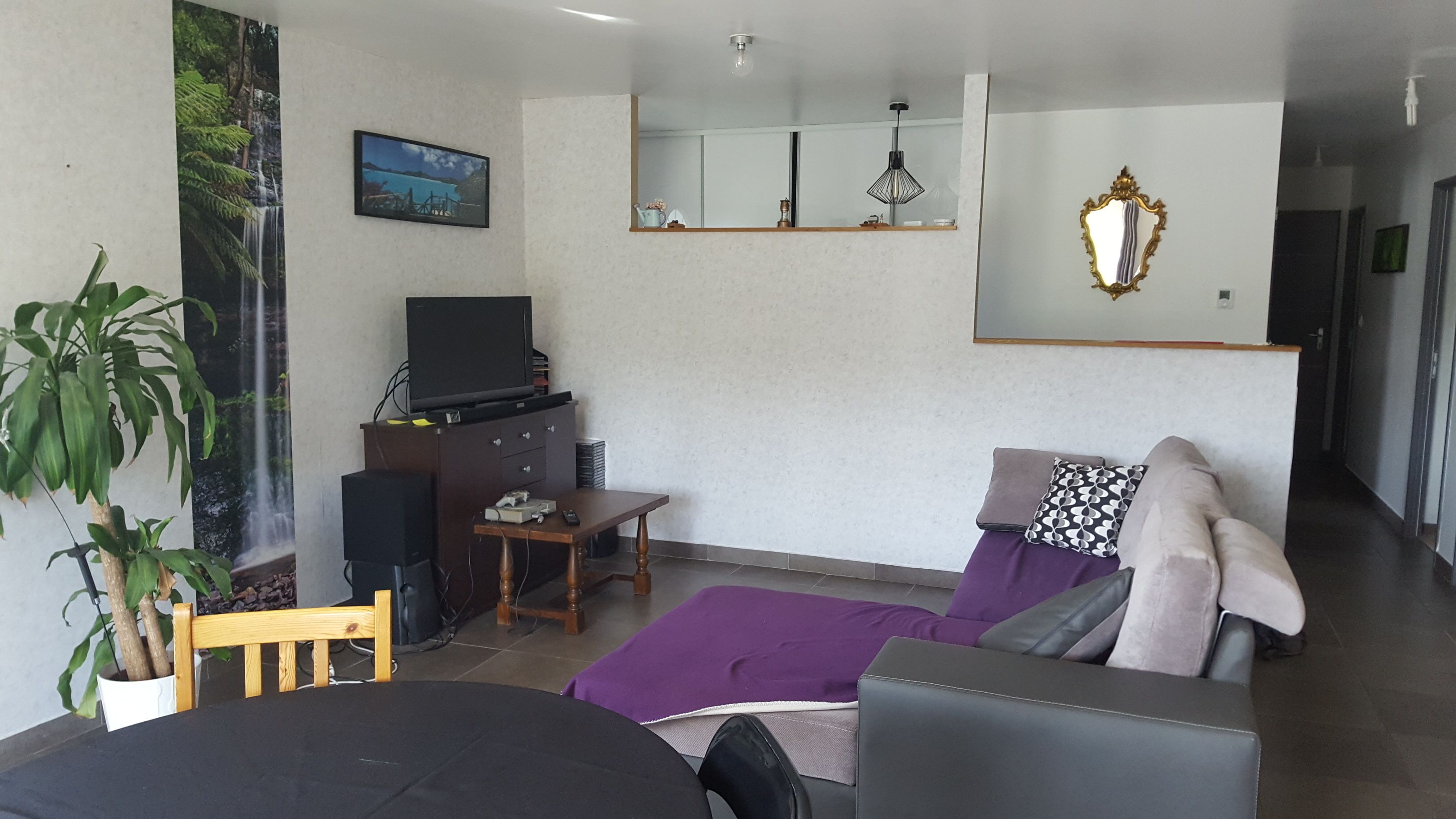 3 private rooms in house with pool in Montfaucon 