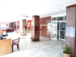 Interior - Hotel Sivapriya (Kodaikanal)