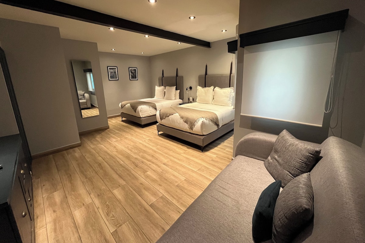Deluxe Doble con Sofa cama