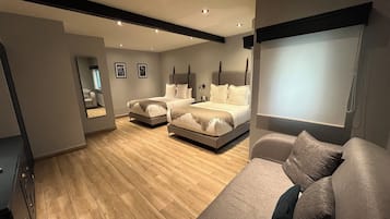 Deluxe Doble con Sofa cama