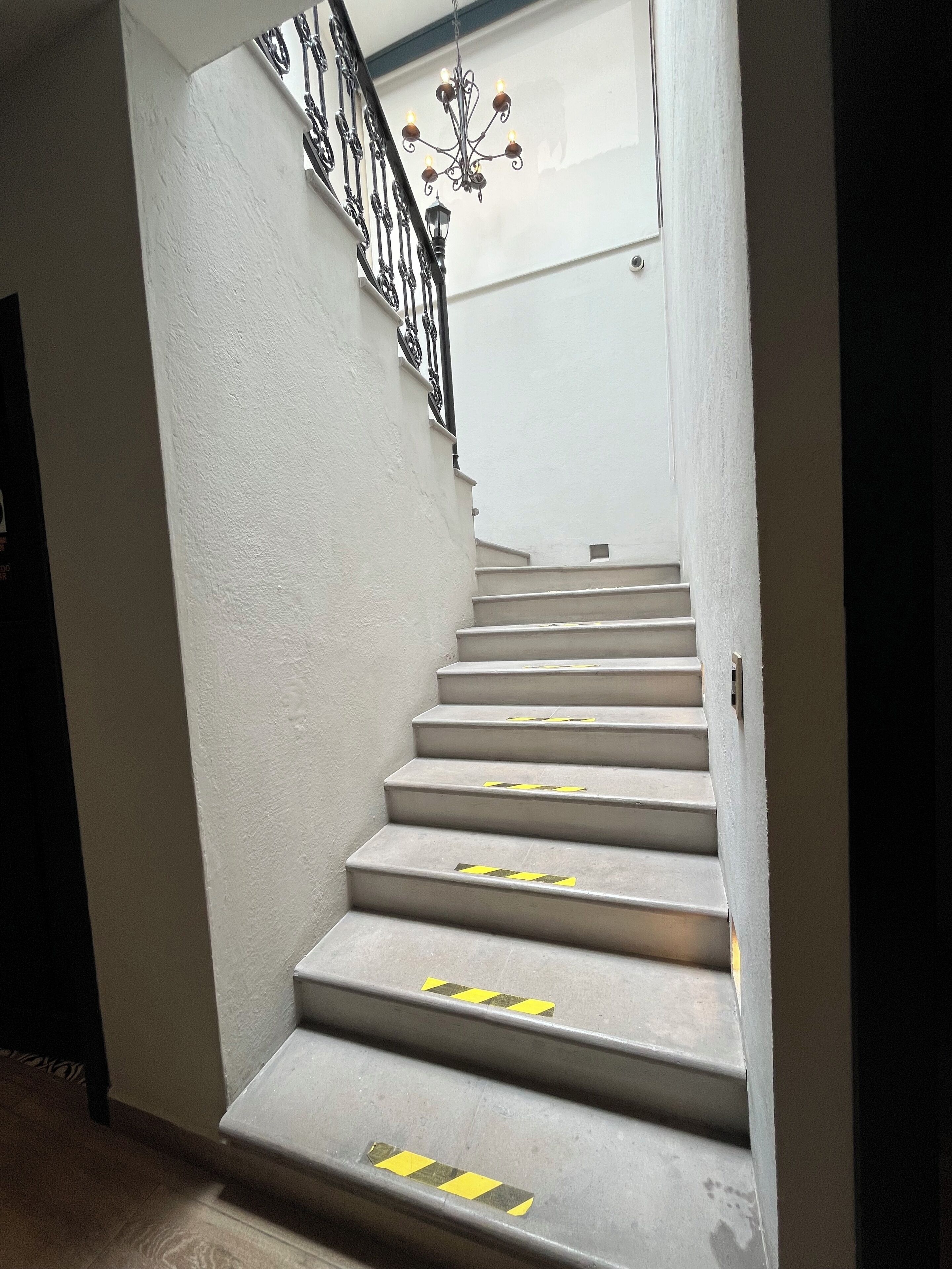 handrails in stairways