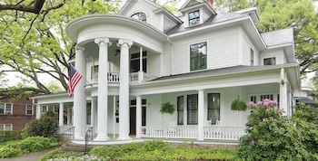 Double Oaks Bed and Breakfast