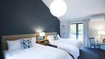 Deluxe Room, 2 Queen Beds, Hot Tub, Mountain View | Desk, laptop workspace, blackout drapes, free WiFi