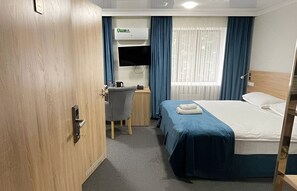 Comfort Double or Twin Room | Desk, laptop workspace, blackout drapes, soundproofing -  Reikartz Kokand (Kokand)