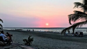 ใกล้ชา  ยหาด