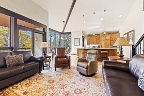 Unclassified image, 3 of 49, button