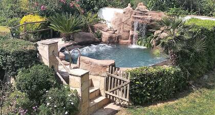 Entire house near Barcelona ideal families and groups. Guaranteed fun.