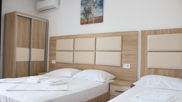 Superior Studio, Balcony | Desk, soundproofing, iron/ironing board, cribs (free) - Sija Apartments (Ulcinj)