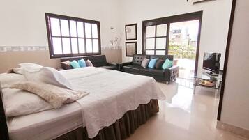 3 bedrooms, premium bedding, individually decorated, blackout curtains