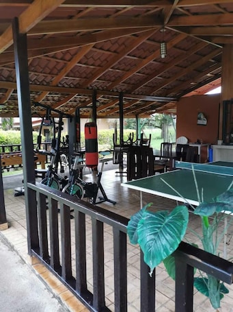 Breakfast, lunch, dinner served; local and international cuisine