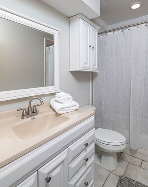 Bathroom - Oxford Square Condo! Perfect Location! (Oxford)