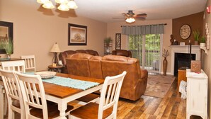Unclassified image, 4 of 27, button - Cedar Lodge 104 (Pigeon Forge)