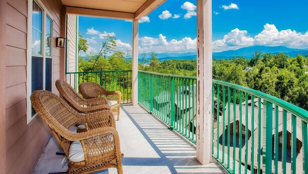 Condo, varias camas (Big Bear Resort 4005) | Balcón