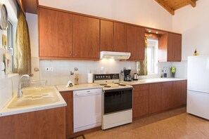 傳統單棟房屋, 3 間臥室, 山景 | 私人廚房 | 大型雪櫃/冰箱、焗爐、爐具、洗碗機