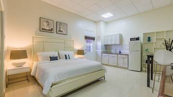 Premium bedding, individually decorated, individually furnished, desk