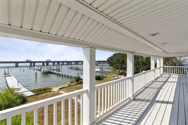 Water Front Delight On The Bay 3 Bedroom Home By Redawning - Buckroe Beach, VA