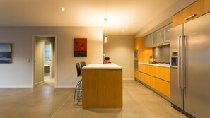 Oven, stovetop, dishwasher