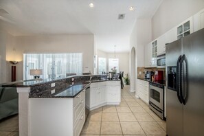 Villa (5 Bedrooms) | Property amenity