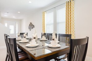 Villa (1 Bedroom) | Private kitchen | Microwave, oven, stovetop, dishwasher - Villa in Encore Resort at Reunion 1998 (Kissimmee)