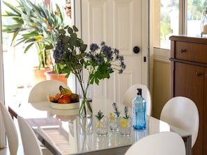 Villa (1 Bedroom) | Private kitchen | Oven, stovetop, dining tables